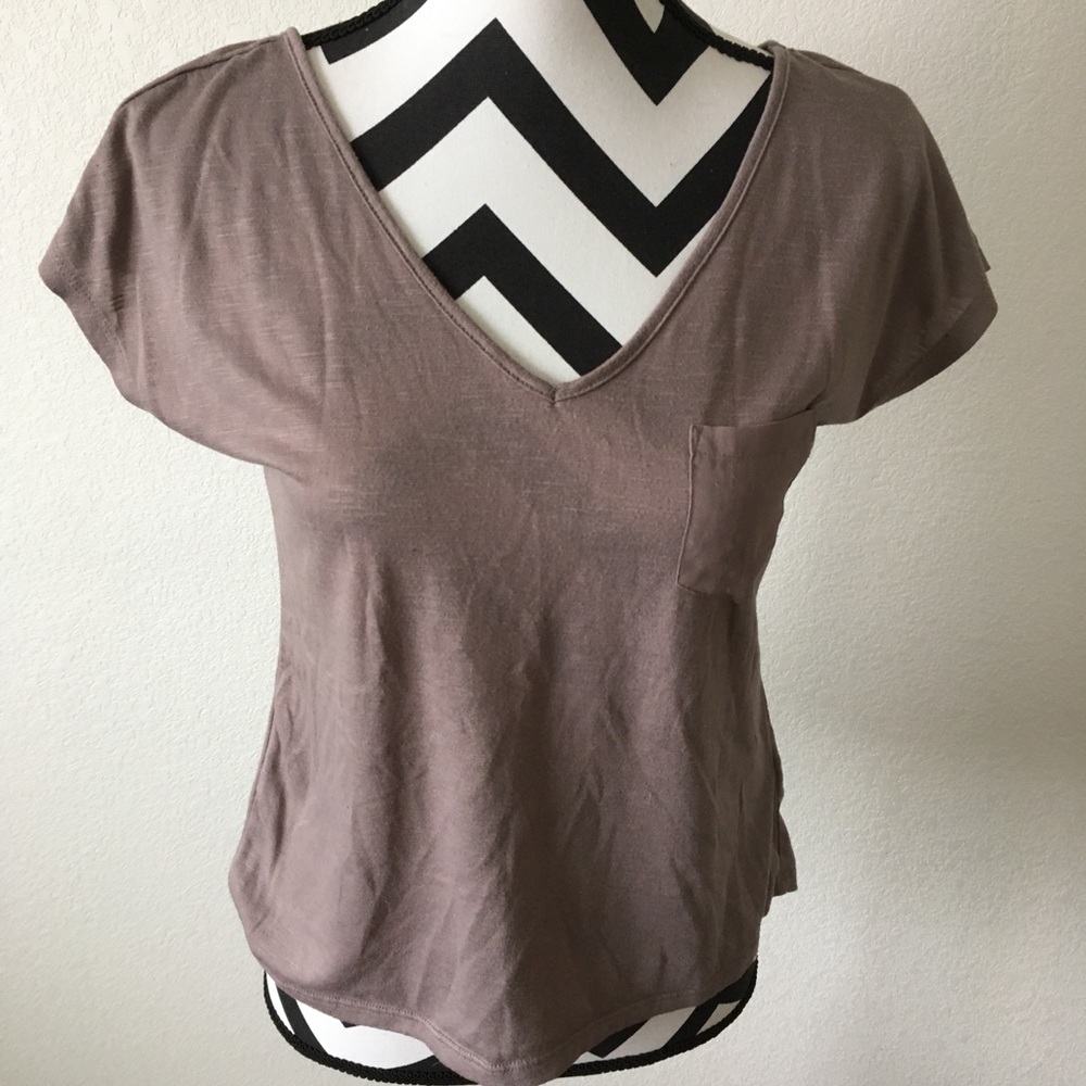 Sheet-backed Pocket V-neck
